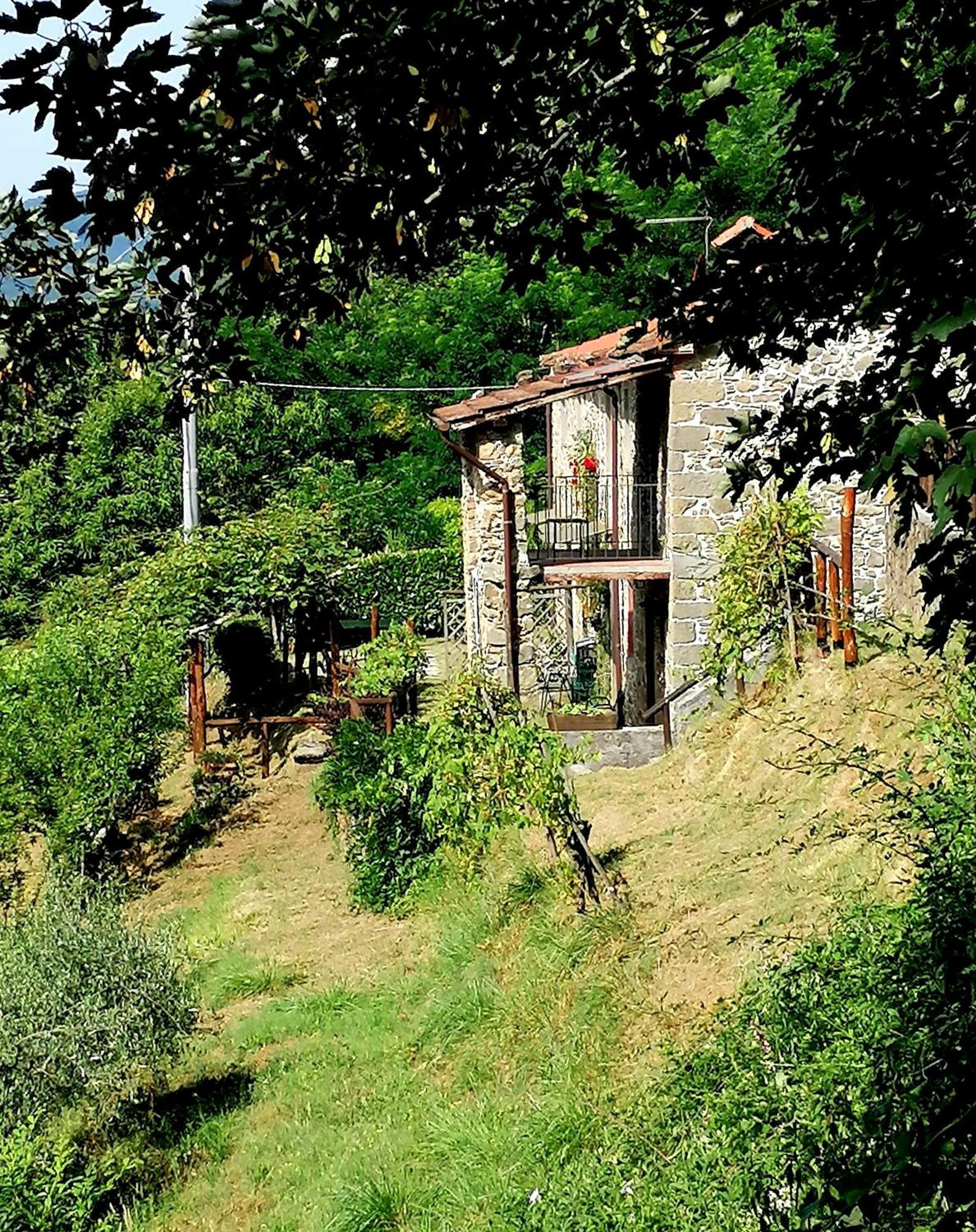 La Casa In Valli 35 バーニ・ディ・ルッカ エクステリア 写真